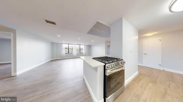 $339,900 | 4600 Duke Street, Unit 431, Alexandria, VA 22304