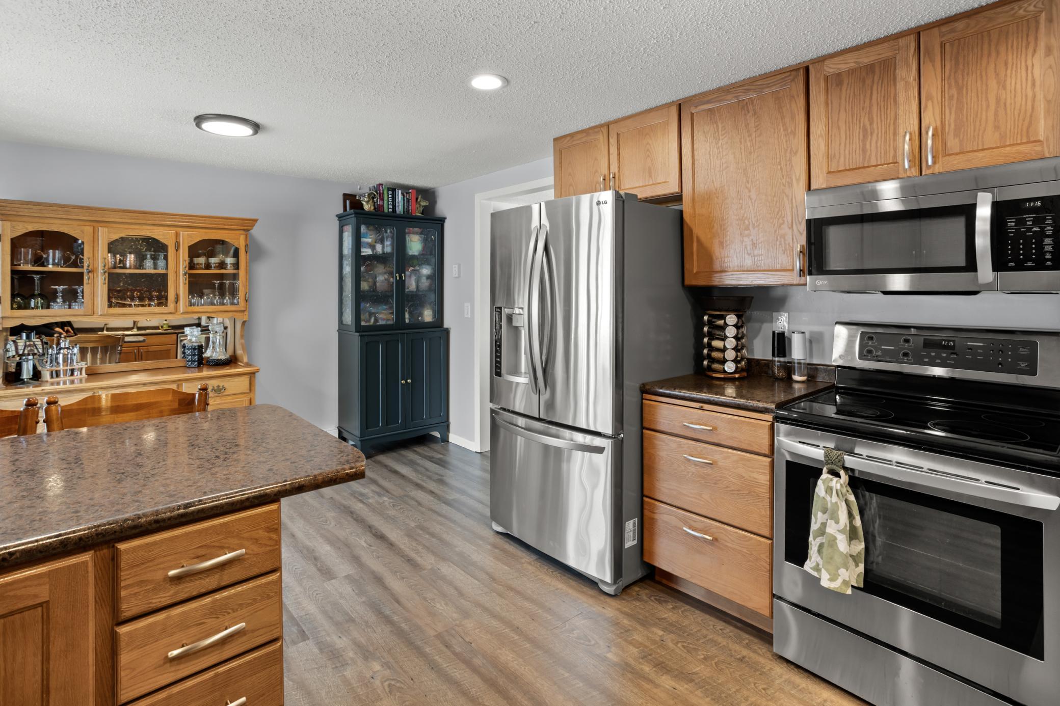 2801 22nd Street South Fargo, ND 58103 - Photo 11 of 36