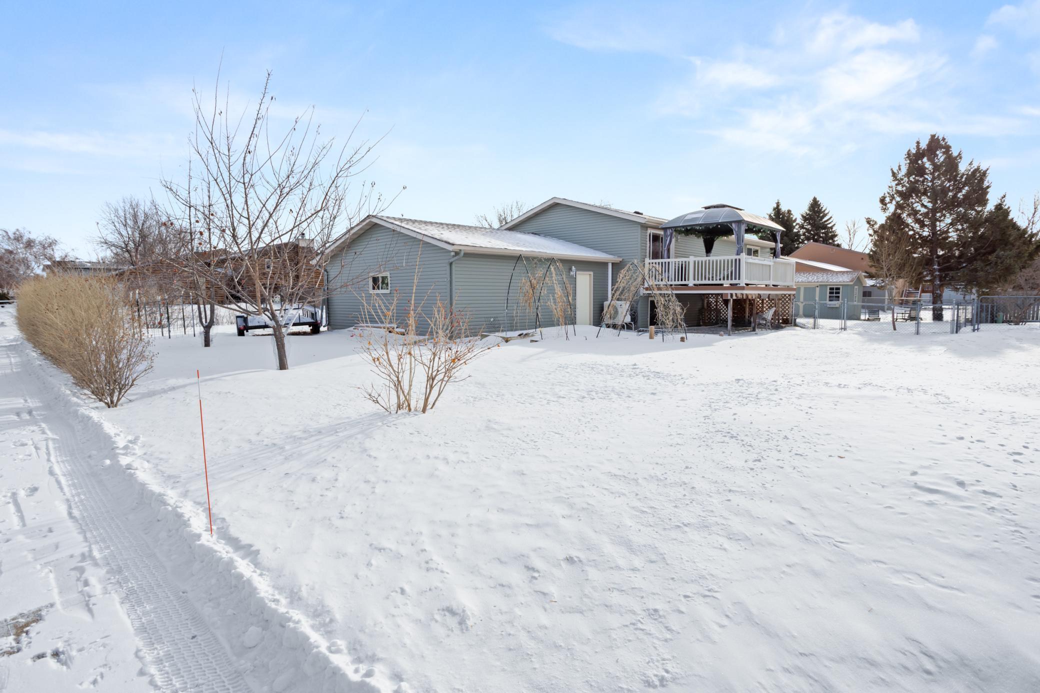 2801 22nd Street South Fargo, ND 58103 - Photo 3 of 36