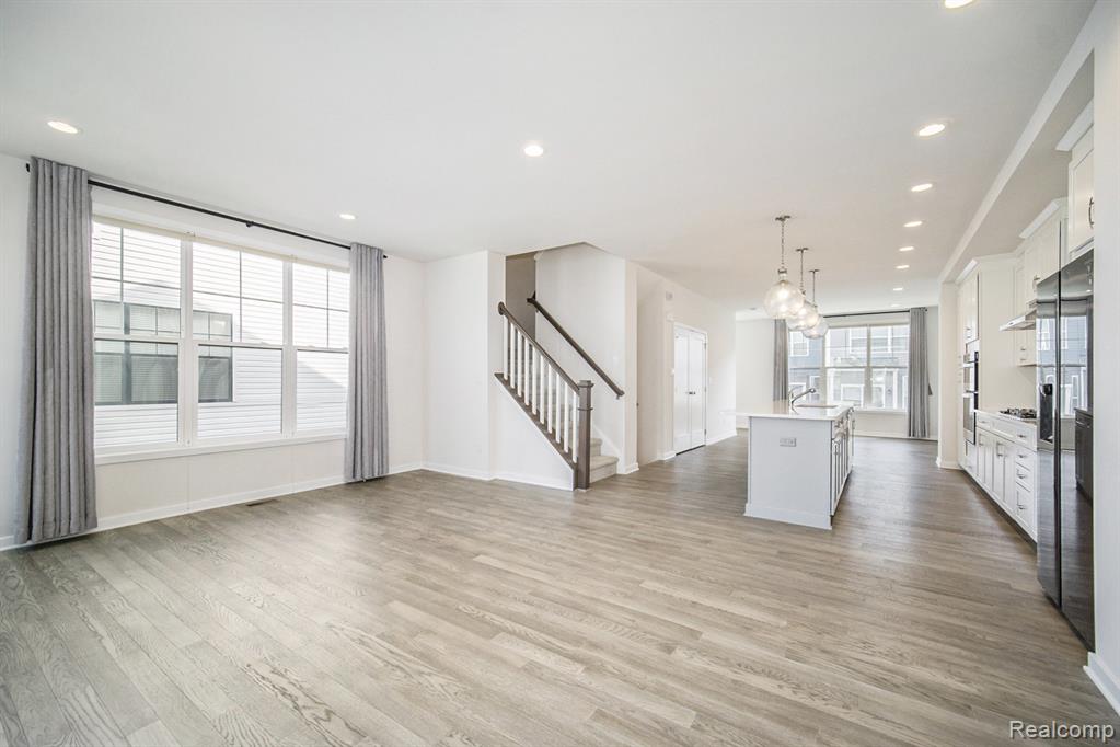 2965 Aughton Road Ann Arbor, MI 48105 - Photo 4 of 35 Gallery Image 4