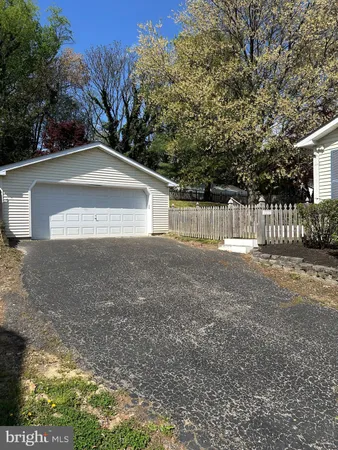$3,200 | 6020 Hanover Road, Hanover, MD 21076