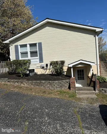 $3,200 | 6020 Hanover Road, Hanover, MD 21076
