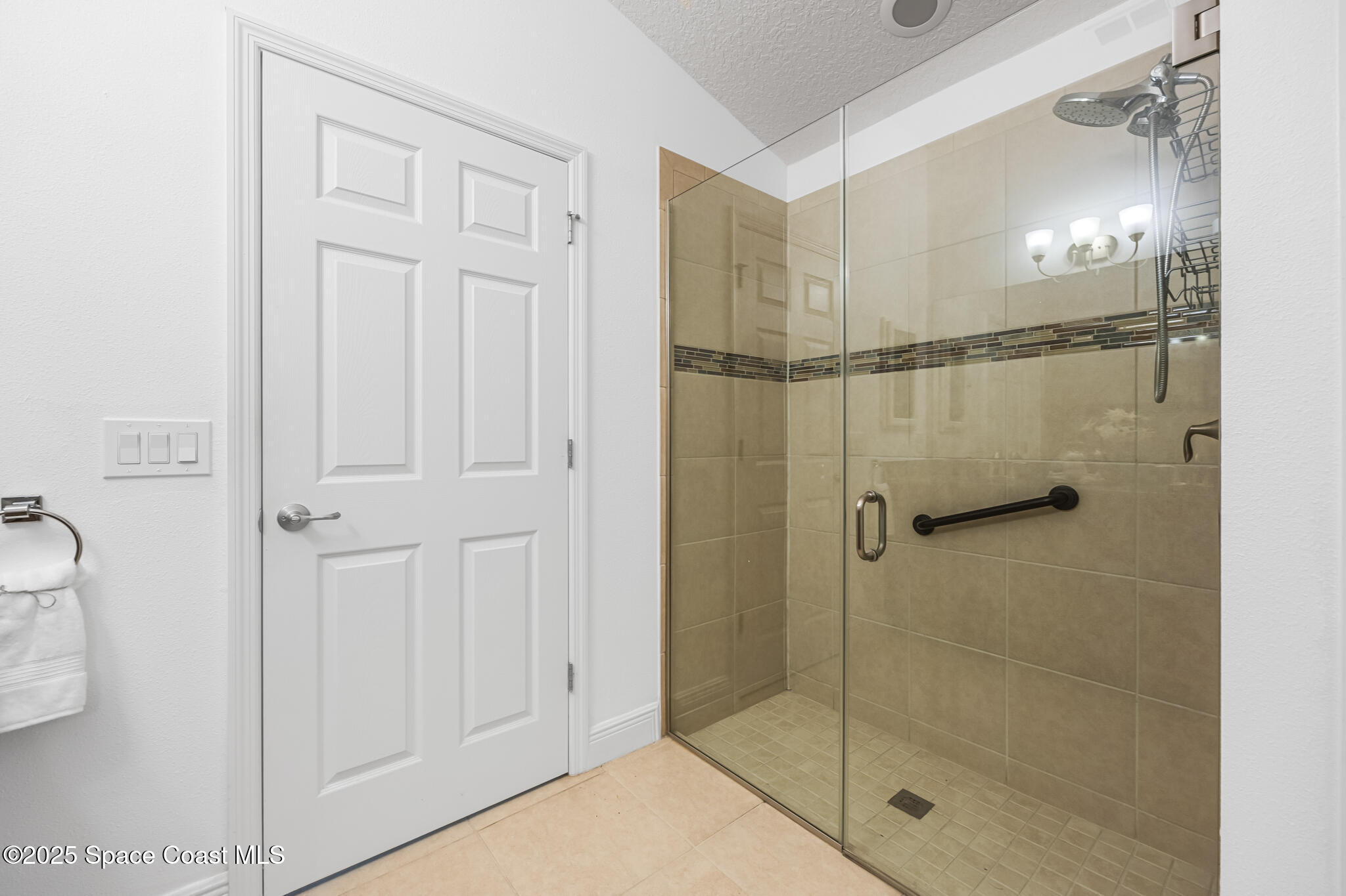 4282 Ruthann Circle Melbourne, FL 32934 - Photo 19 of 31 Main Shower