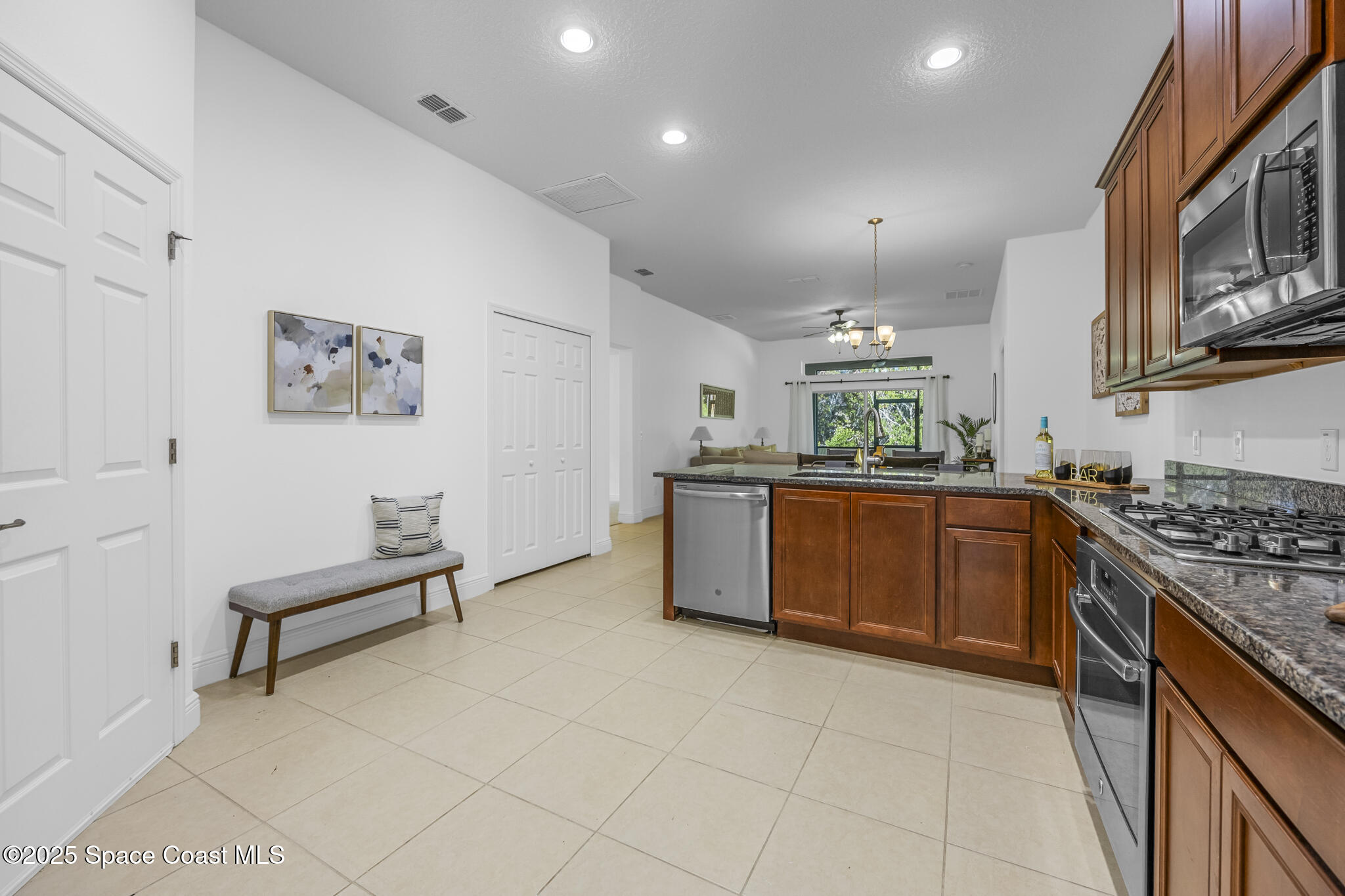 4282 Ruthann Circle Melbourne, FL 32934 - Photo 9 of 31 Kitchen