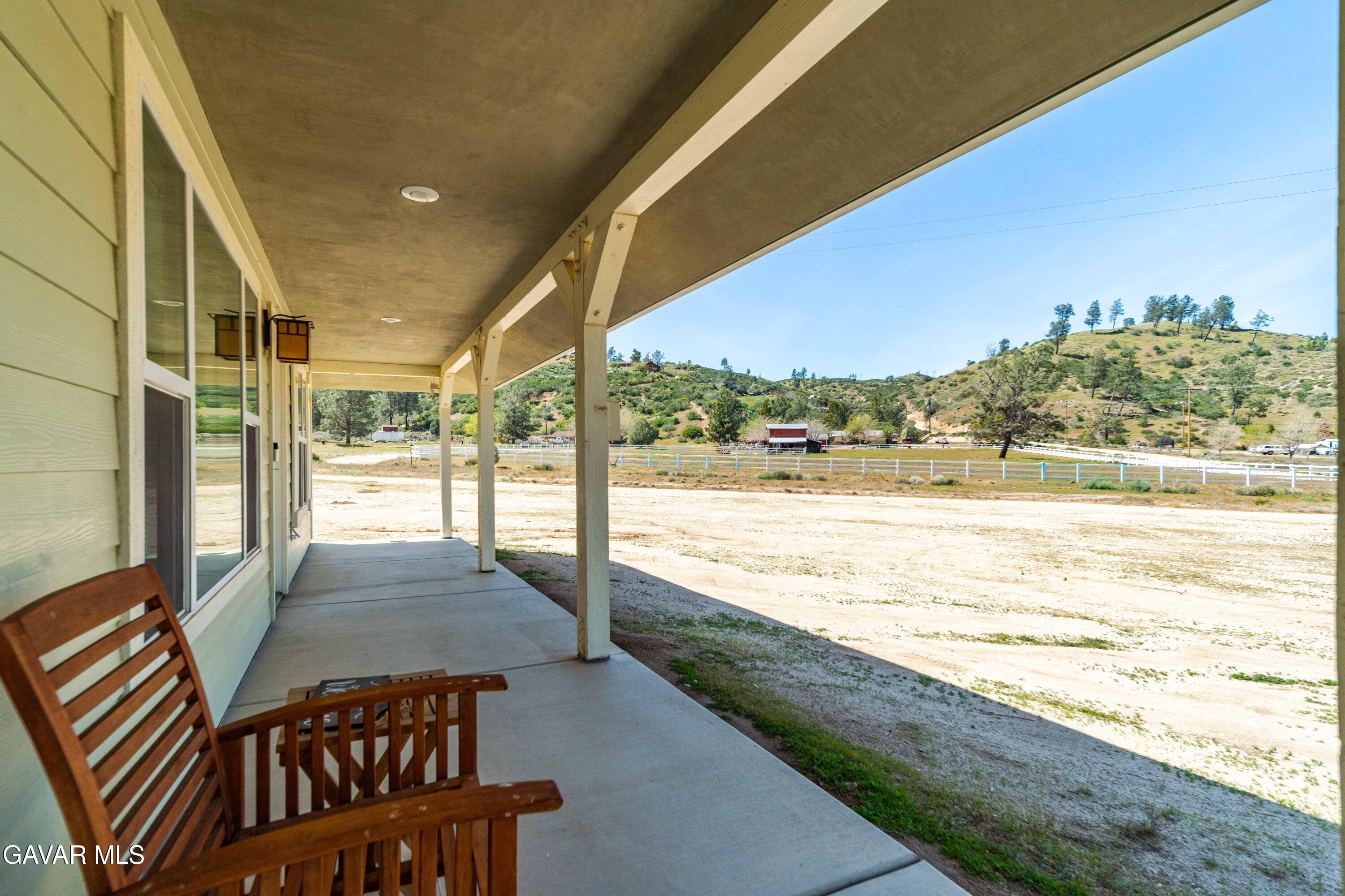 46472 Kings Canyon Road Lancaster, CA 93536 - Photo 3 of 46 Covered Front Porch