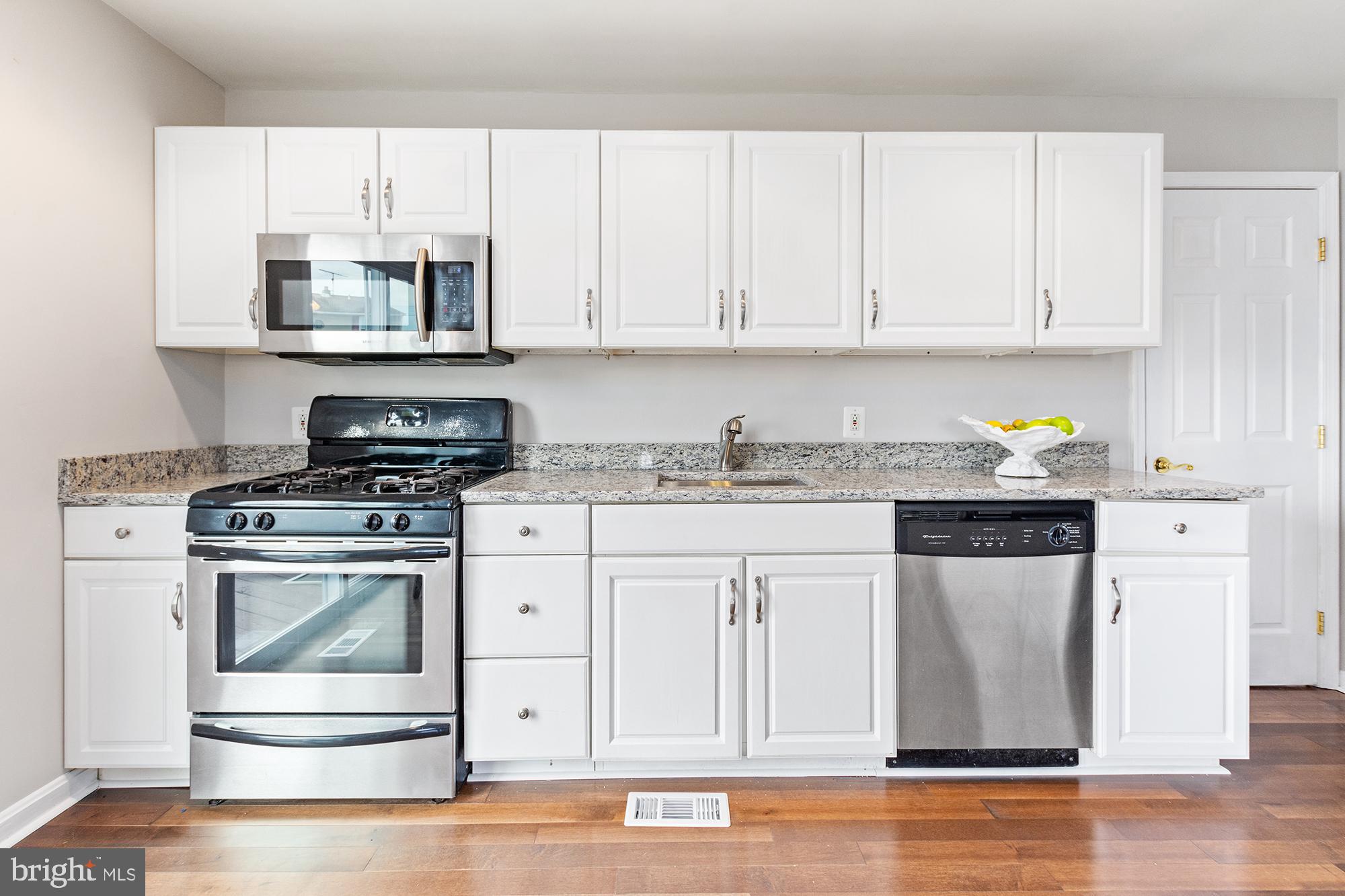 8225 Watersedge Road Dundalk, MD 21222 - Photo 8 of 43 Gallery Image 8
