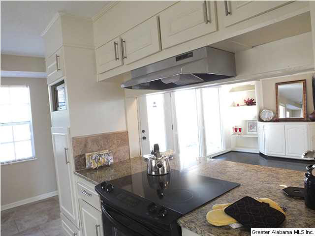136 Pine Tree Circle Fairfield, AL 35064 - Photo 7 of 21