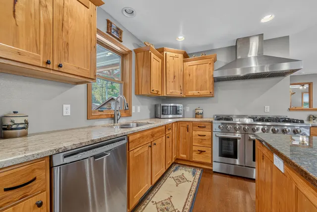 $775,000 | W2330 Otter Ponds Court, Keshena, WI 54135