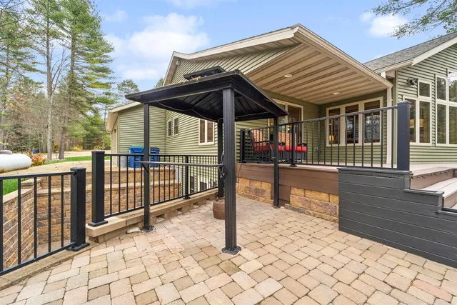 $775,000 | W2330 Otter Ponds Court, Keshena, WI 54135