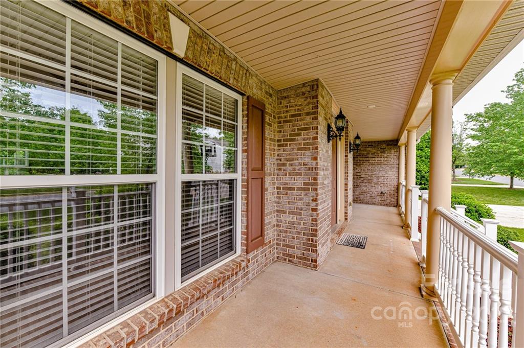 7179 Meyer Road Fort Mill, SC 29715 - Photo 5 of 47 a view of house with a large window
