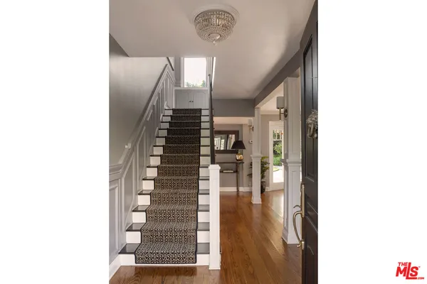 a view of entryway and hall