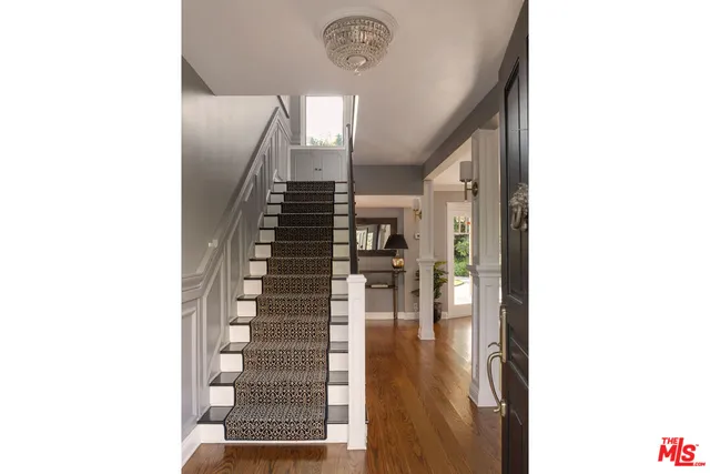 a view of entryway and hall