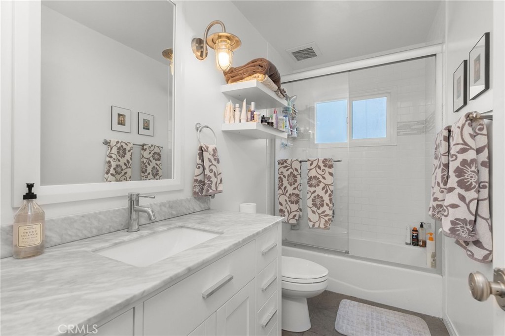 69 18th Street Hermosa Beach, CA 90254 - Photo 13 of 20