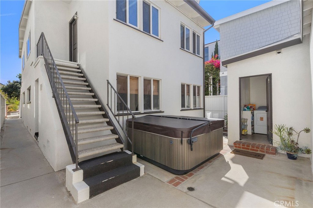 69 18th Street Hermosa Beach, CA 90254 - Photo 16 of 20