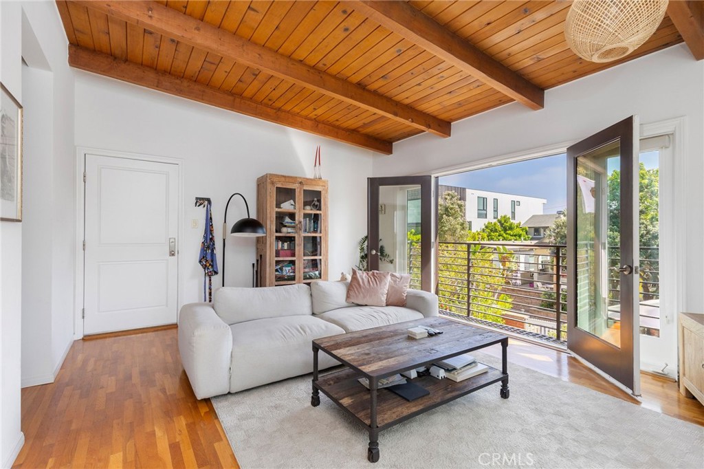 69 18th Street Hermosa Beach, CA 90254 - Photo 2 of 20