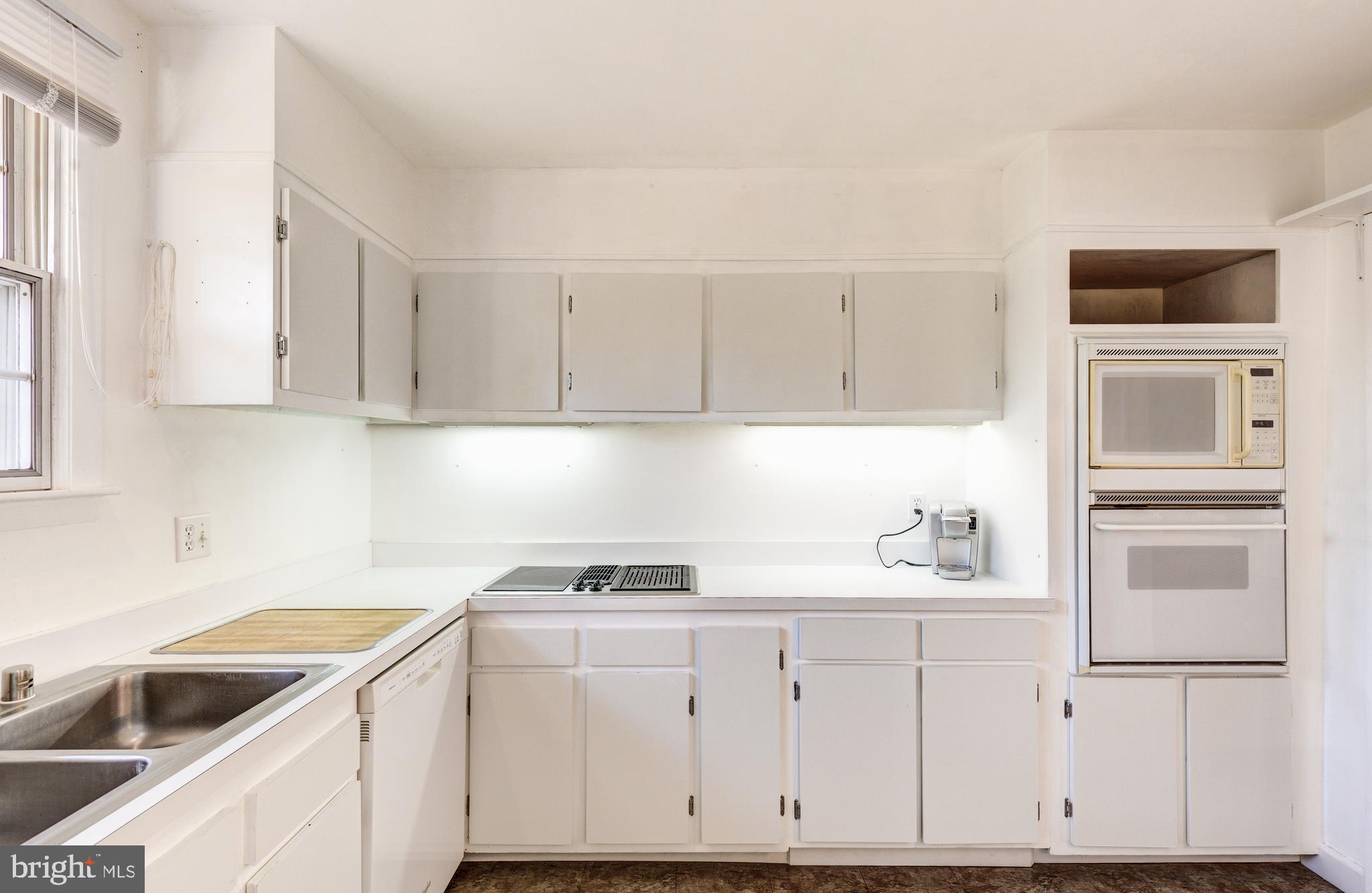 207 Locknell Road Lutherville-Timonium, MD 21093 - Photo 14 of 54 Gallery Image 14