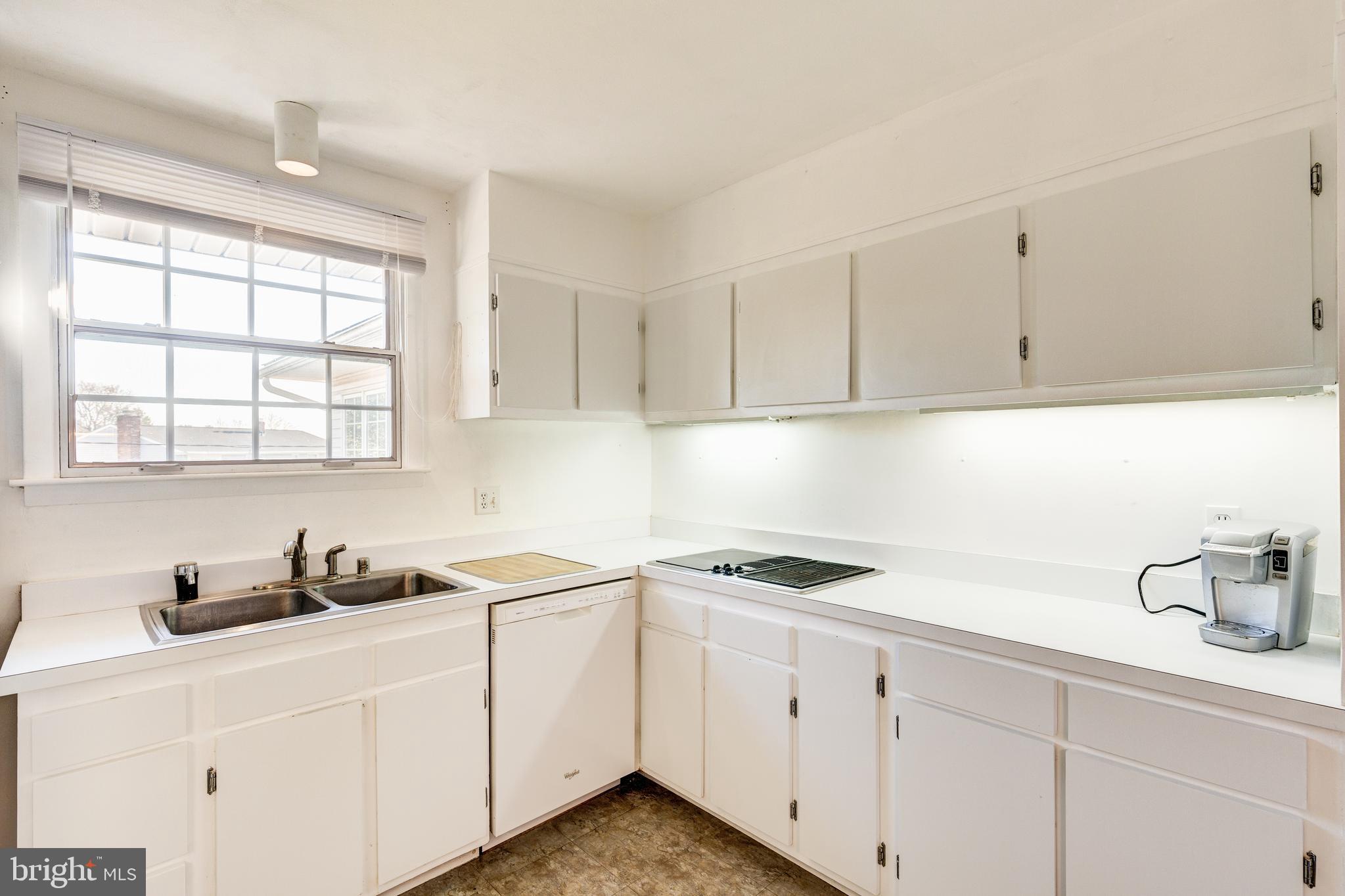 207 Locknell Road Lutherville-Timonium, MD 21093 - Photo 15 of 54 Gallery Image 15