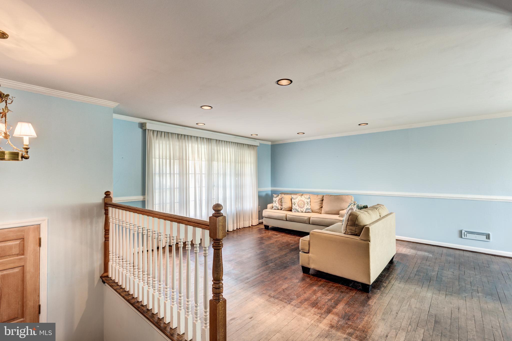 207 Locknell Road Lutherville-Timonium, MD 21093 - Photo 3 of 54 Gallery Image 3