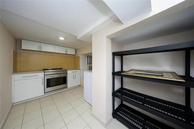 $2,795,000 | 2568 East 2nd Street | South Marlboro