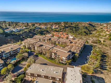 $589,000 | 6542 Ocean Crest Drive, Unit C212, Rancho Palos Verdes, CA 90275