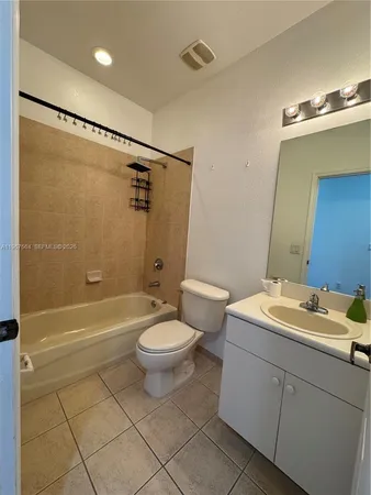$2,850 | 11202 Northwest 83rd Street, Unit 212, Doral, FL 33178