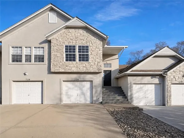 $235,000 | 726 South Woodson Lane, Gardner, KS 66030