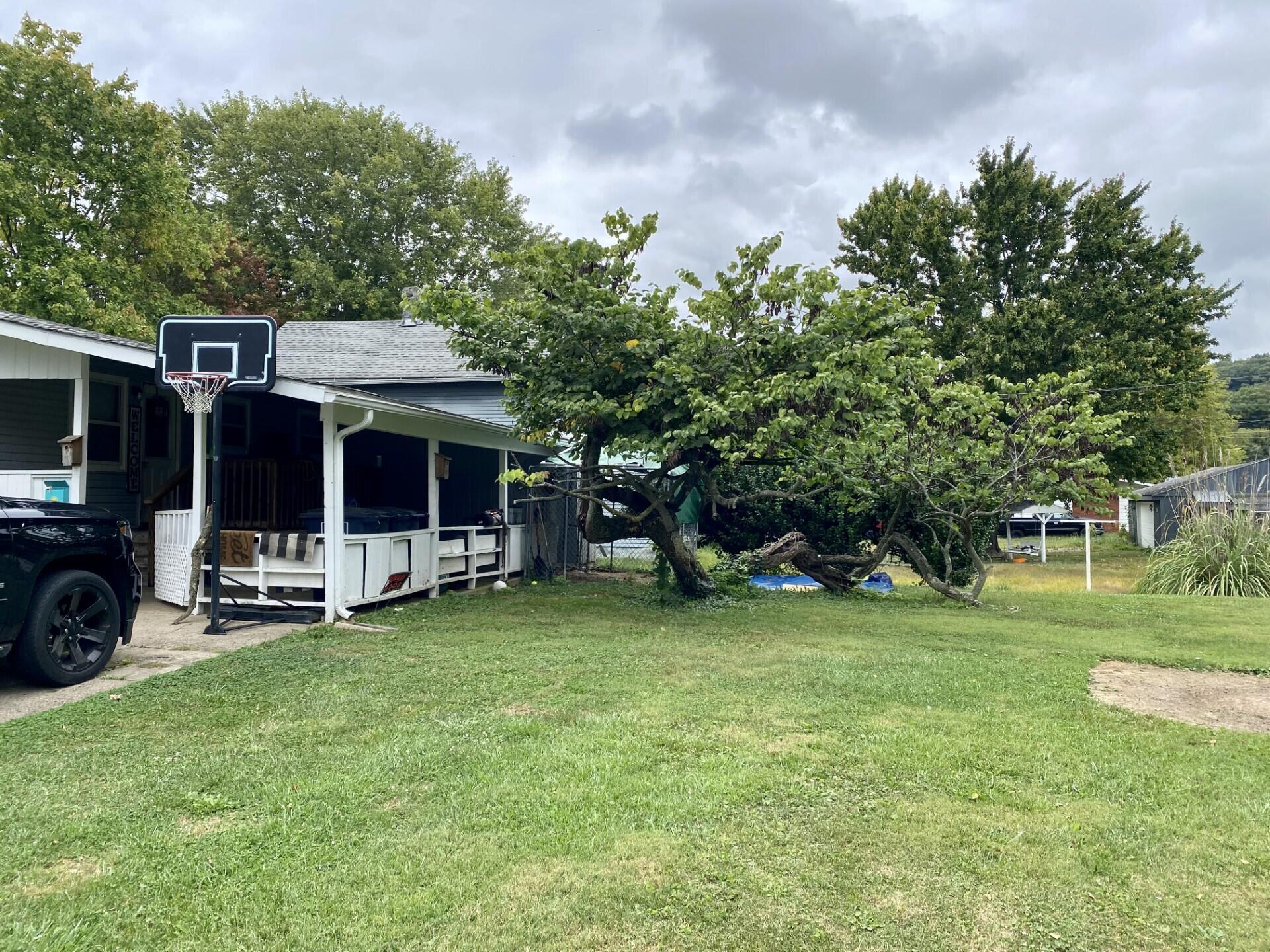 1502 Baltimore Road Northwest Lancaster, OH 43130 - Photo 14 of 15 backyard