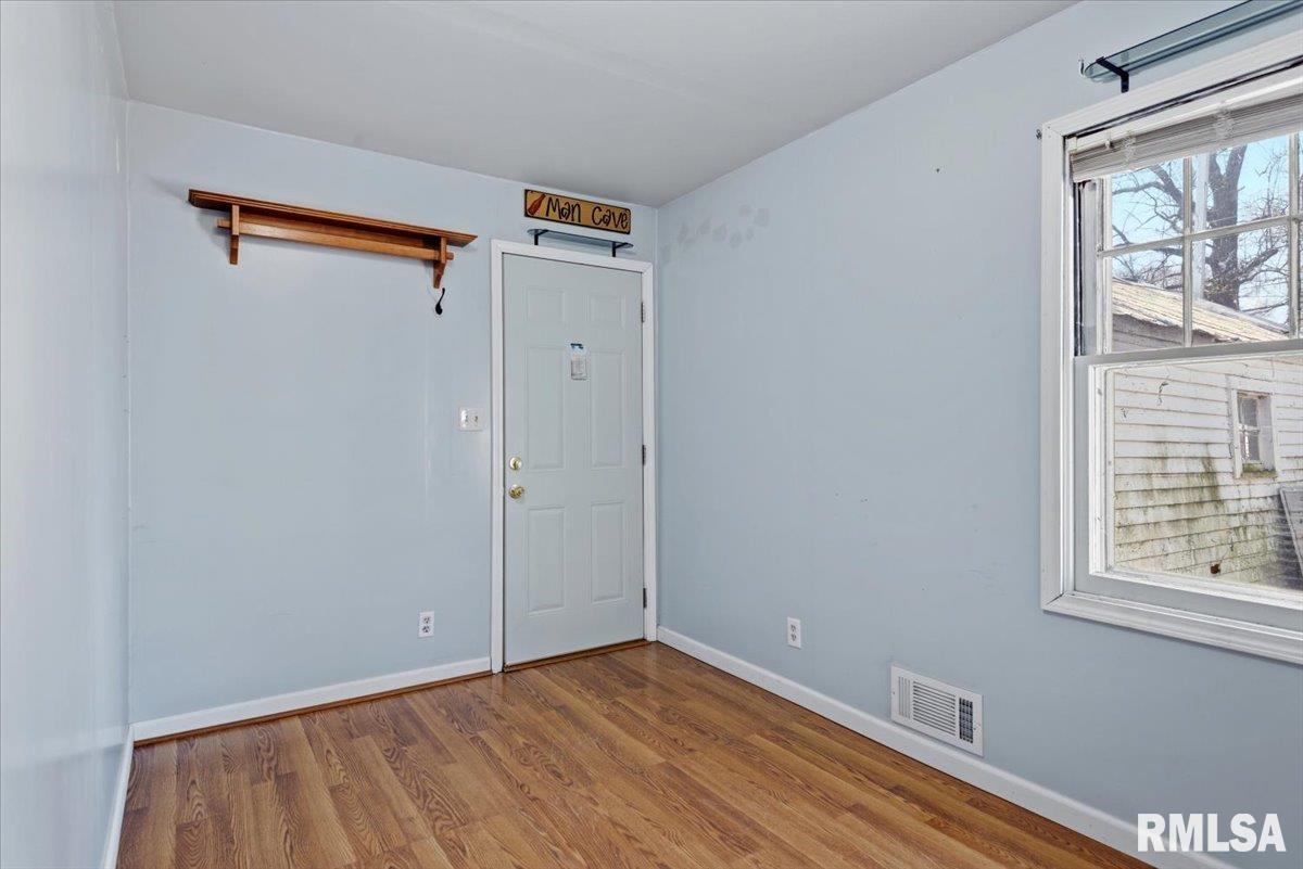 1905 North 21st Street Springfield, IL 62702 - Photo 13 of 24