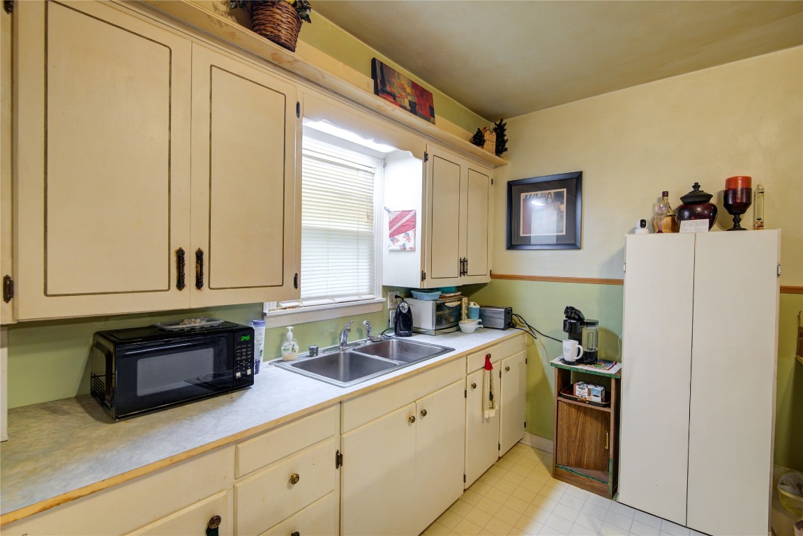 3514 Commerce Street Damon, TX 77430 - Photo 13 of 25