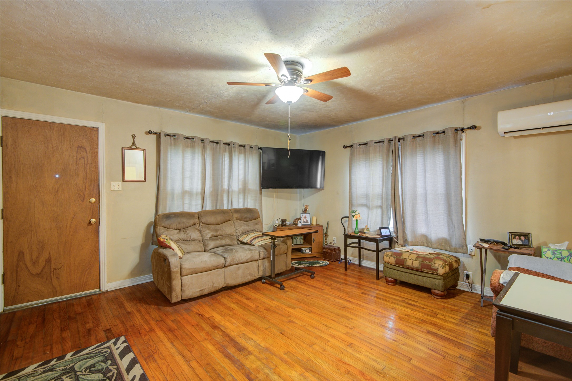 3514 Commerce Street Damon, TX 77430 - Photo 3 of 25