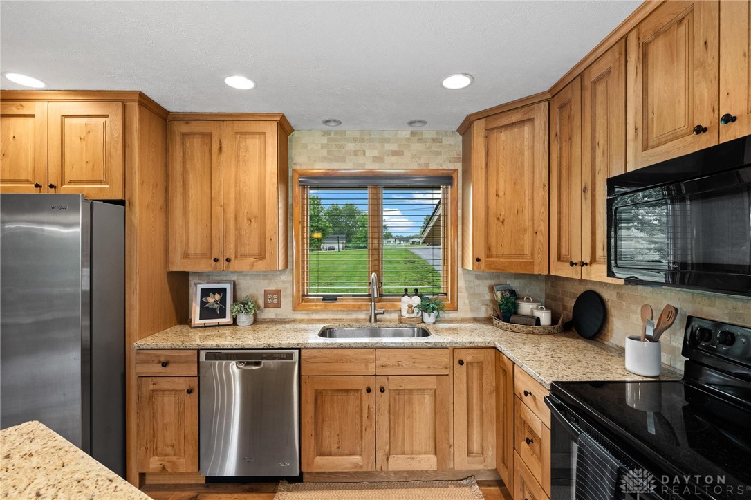 1569 Kirby Road Lebanon, OH 45036 - Photo 17 of 48