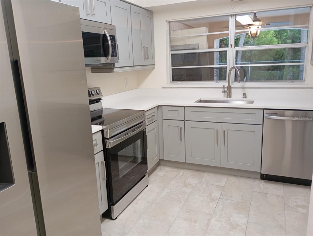 3944 Headsail Drive New Port Richey, FL 34652 - Photo 8 of 18