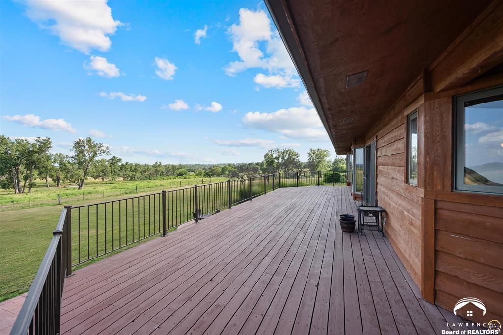 9736 West Lake Road Ozawkie, KS 66070 - Photo 11 of 93