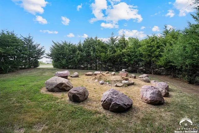 $840,000 | 9736 West Lake Road, Ozawkie, KS 66070