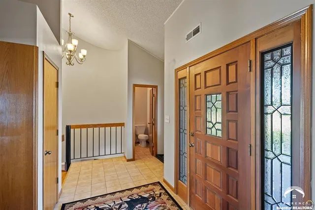 $840,000 | 9736 West Lake Road, Ozawkie, KS 66070