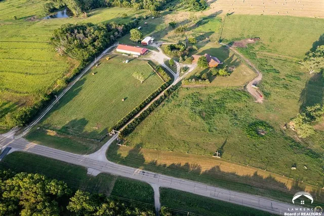 $840,000 | 9736 West Lake Road, Ozawkie, KS 66070