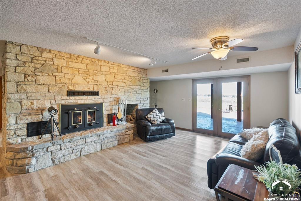 9736 West Lake Road Ozawkie, KS 66070 - Photo 51 of 93