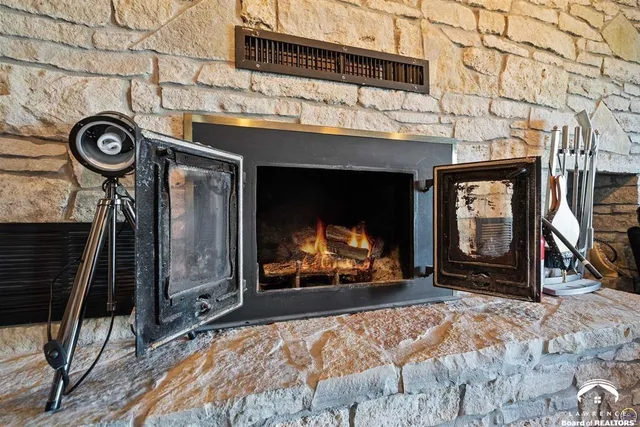 $840,000 | 9736 West Lake Road, Ozawkie, KS 66070