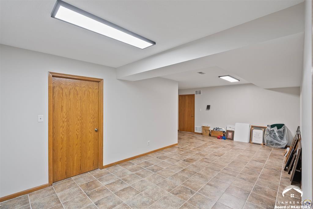 9736 West Lake Road Ozawkie, KS 66070 - Photo 61 of 93