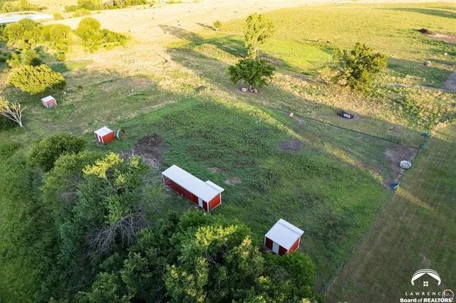 $840,000 | 9736 West Lake Road, Ozawkie, KS 66070