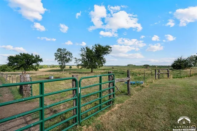 $840,000 | 9736 West Lake Road, Ozawkie, KS 66070