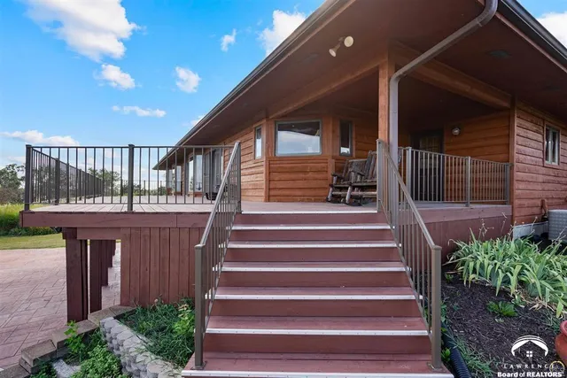 $840,000 | 9736 West Lake Road, Ozawkie, KS 66070