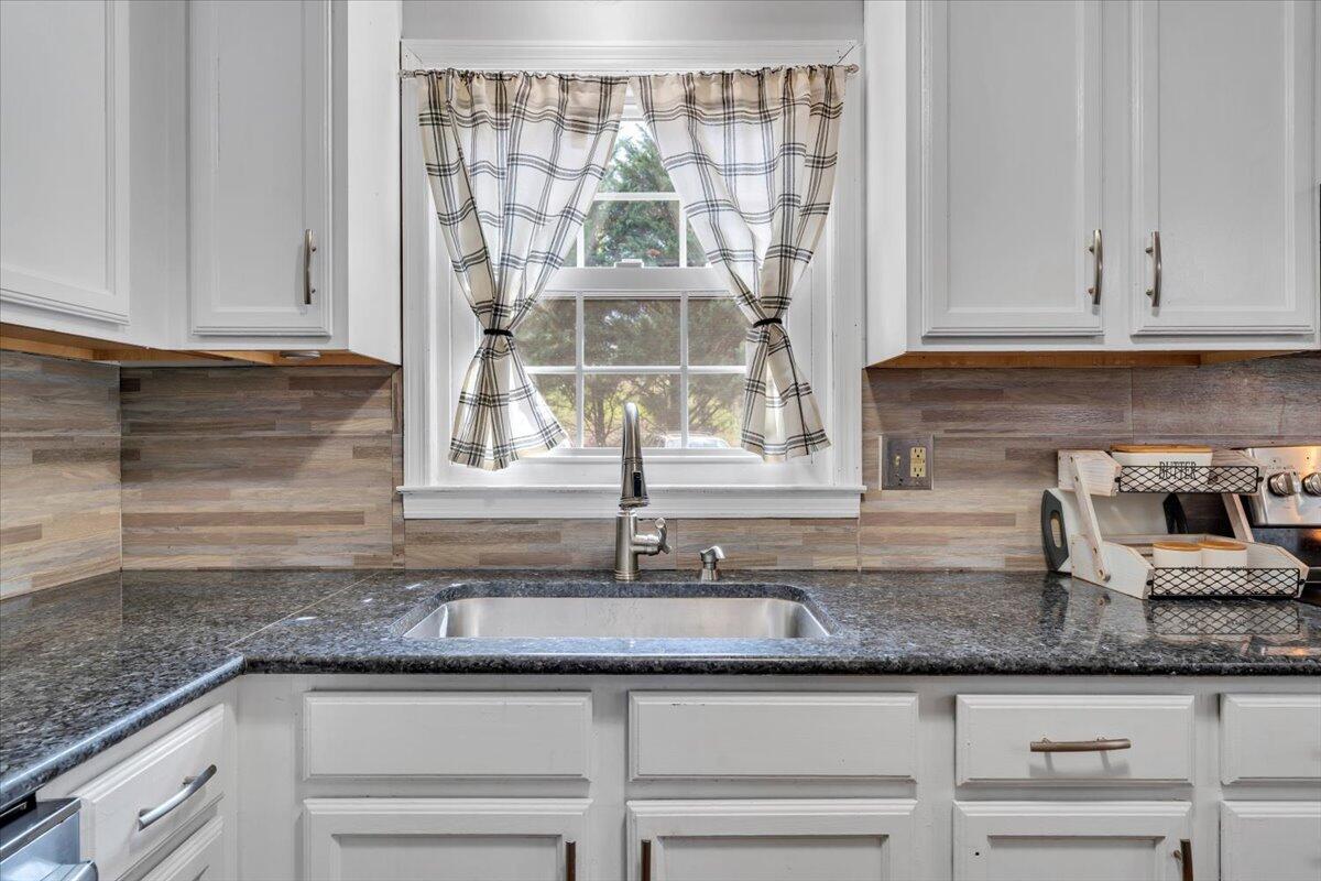 811 Ball Park Road Eagle Rock, VA 24085 - Photo 12 of 51 13-MIB05065