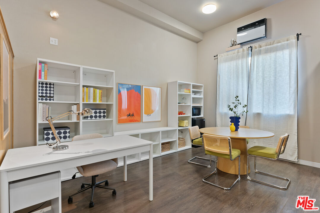 630 West 28th Street, Unit 4 Los Angeles, CA 90007 - Photo 21 of 33 a workspace with furniture and window