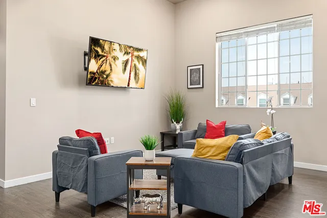 $4,100 | 630 West 28th Street, Unit 1, Los Angeles, CA 90007