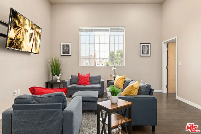 $4,100 | 630 West 28th Street, Unit 1, Los Angeles, CA 90007