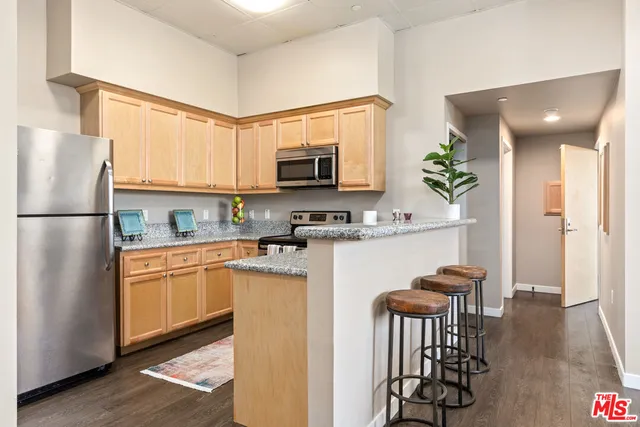 $4,100 | 630 West 28th Street, Unit 1, Los Angeles, CA 90007