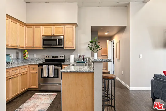 $4,100 | 630 West 28th Street, Unit 1, Los Angeles, CA 90007