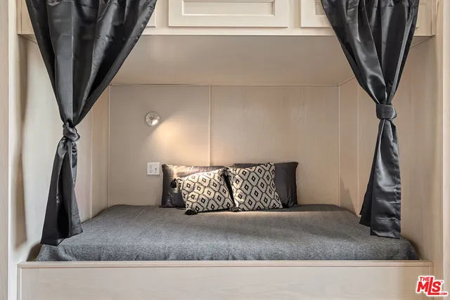 $4,100 | 630 West 28th Street, Unit 1, Los Angeles, CA 90007