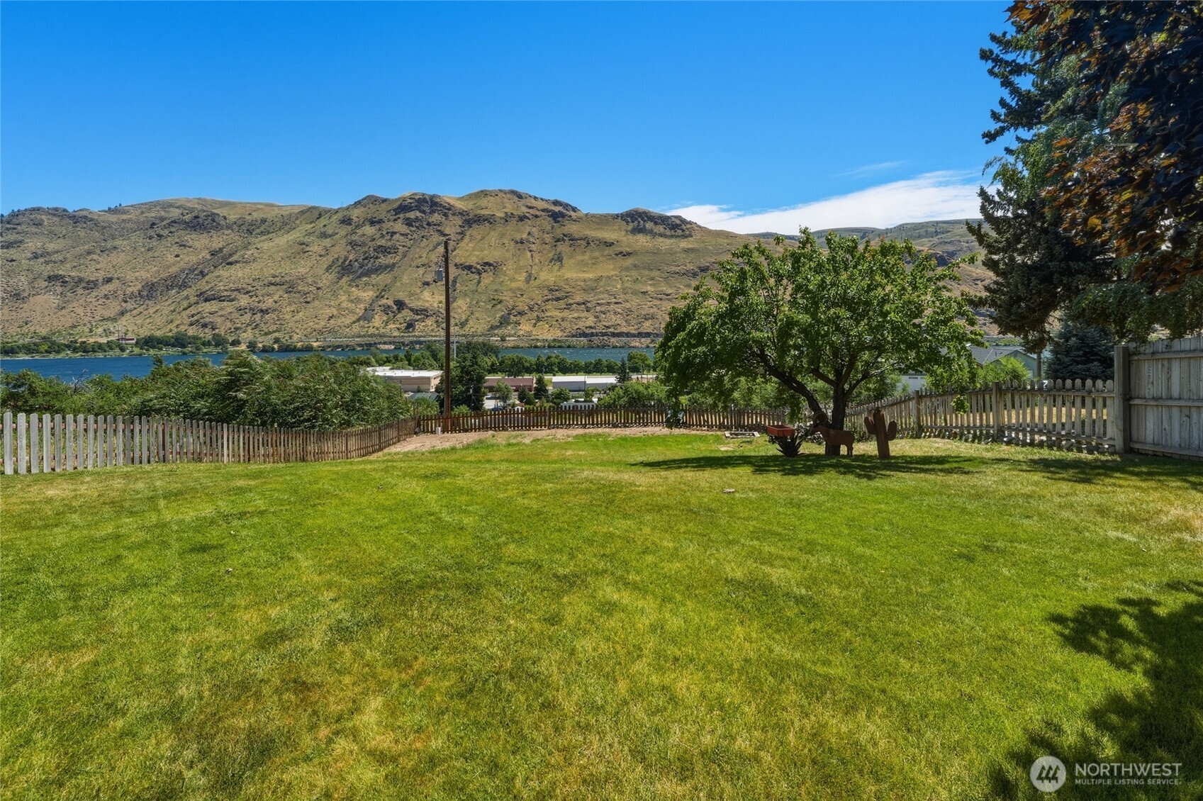 446 5th Street Chelan Falls, WA 98817 - Photo 39 of 40